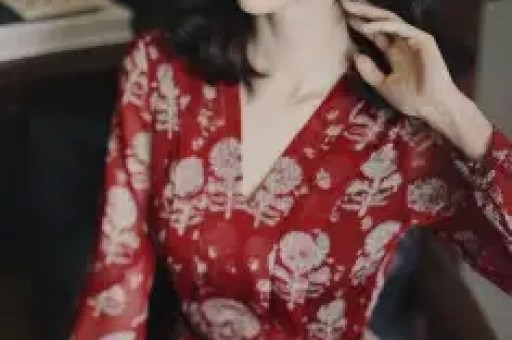 迪丽热巴vs赵丽颖：同为顶流女神差距真的比想象更大