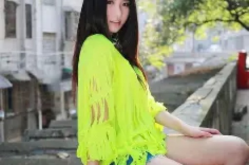网红黄一鸣被闺蜜曝光黑料：抢男友、霸凌同学、骗财单亲妈妈人设崩塌