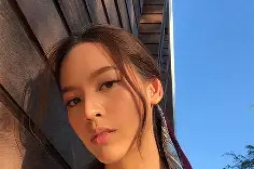 网红司晓迪凌晨发文自爆与多位男明星有染身材确实太好了！