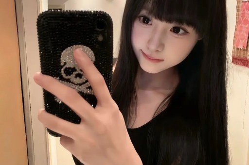 报应!盘点2025塌房的6大网红疯狂作妖被封一点都不冤! 报应!盘点2025塌房的6大网红疯狂作妖被封一点都不冤!